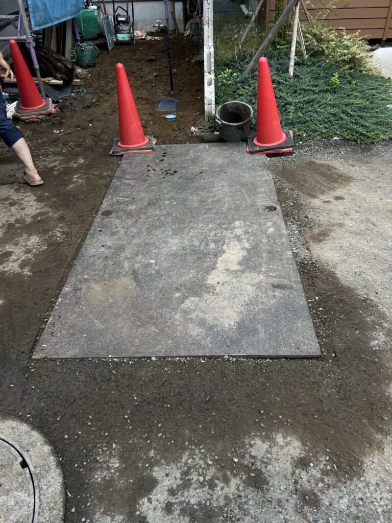 私道掘削本管より　上水の取り出し引き込み横浜市港北区にて